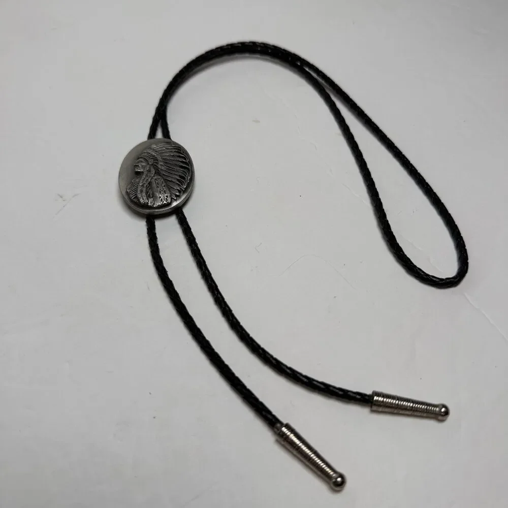 Vintage 1987 Siskiyou Pewter Native American Chief Bolo Tie Leather Western USA